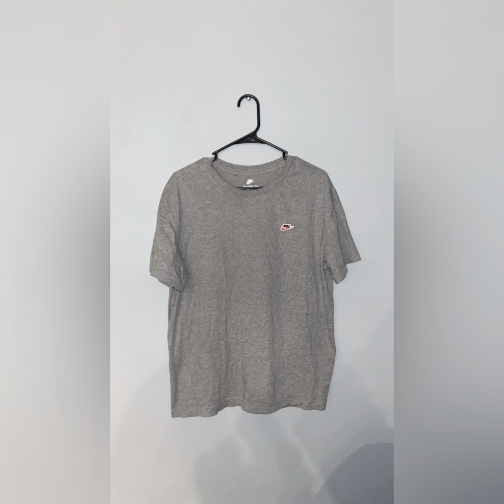 Nike Gray Men's T-Shirt